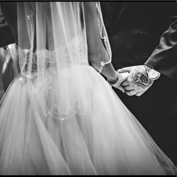 Meet your Posher, Lauren - Picture 1 of 2